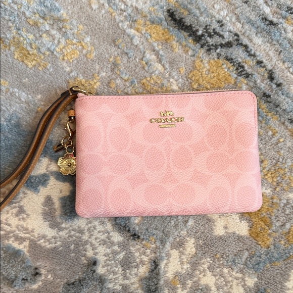 Coach Handbags - Coach Powder Pink Leather Wristlet